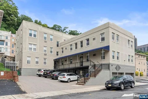 280 Undercliff Avenue 2