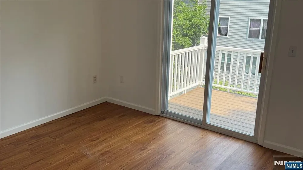 51 Godwin 2 second flo Paterson, NJ 07501