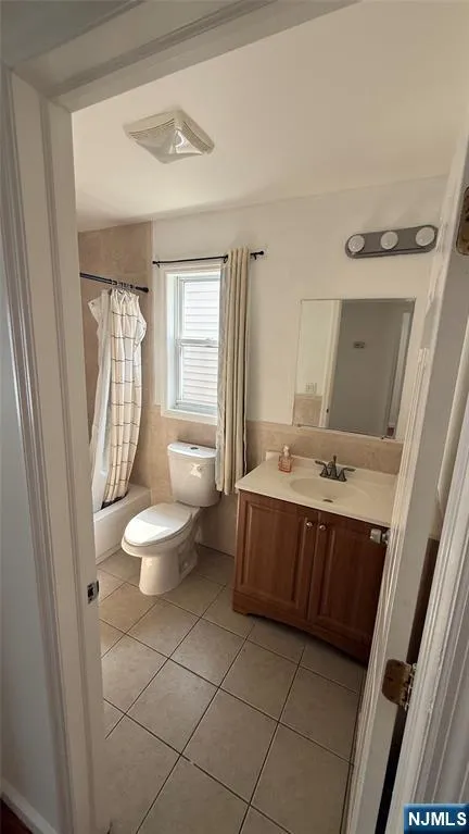 51 Godwin 2 second flo Paterson, NJ 07501