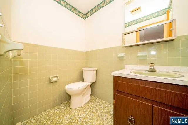 20 Lafayette Street Little Ferry, NJ 07643