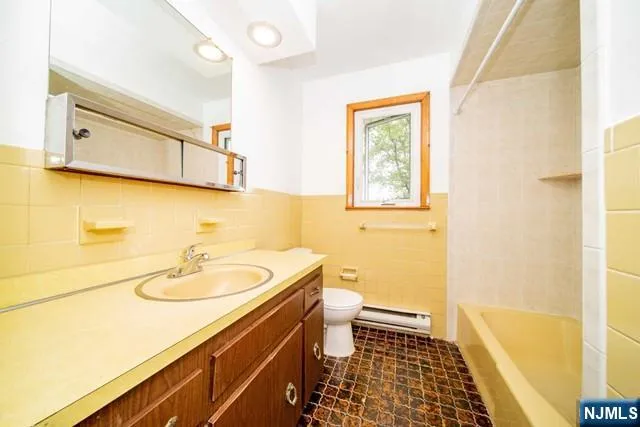20 Lafayette Street Little Ferry, NJ 07643