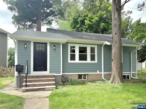 82 Herring Street