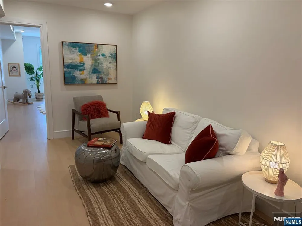 627 Valley Road F Montclair, NJ 07043