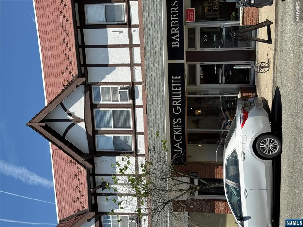 627 Valley Road F Montclair, NJ 07043