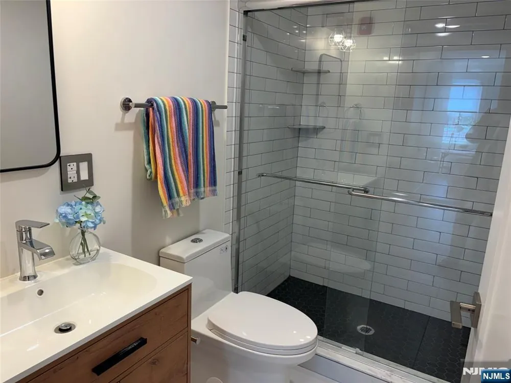 627 Valley Road F Montclair, NJ 07043