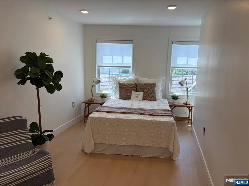 627 Valley Road F Montclair, NJ 07043