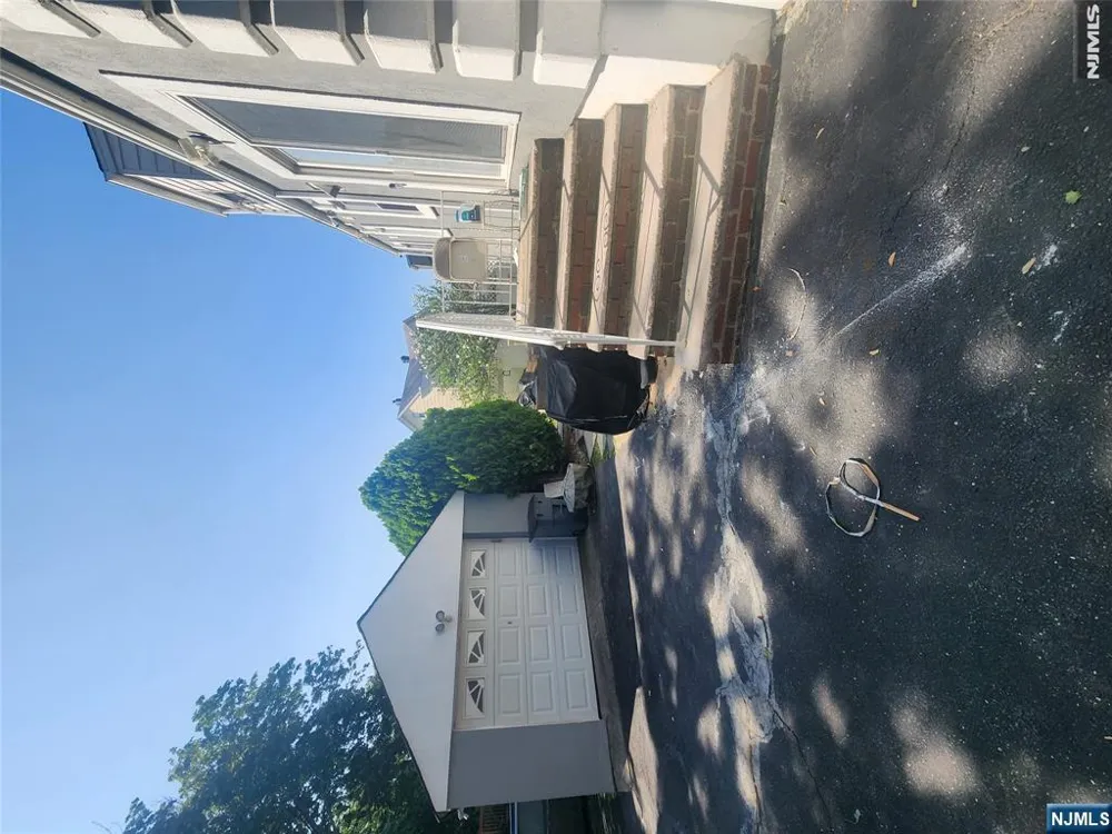 657 Broad Street Clifton, NJ 07013