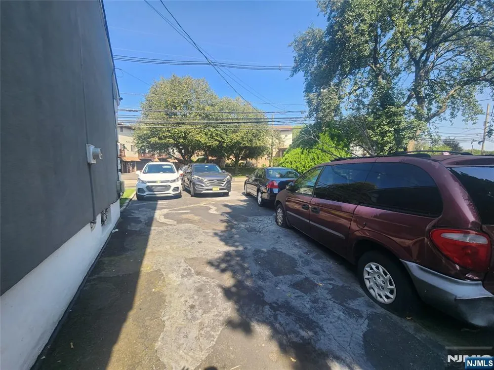 657 Broad Street Clifton, NJ 07013