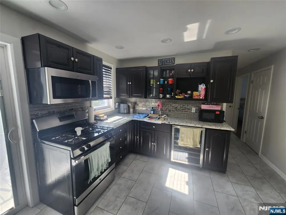 657 Broad Street Clifton, NJ 07013