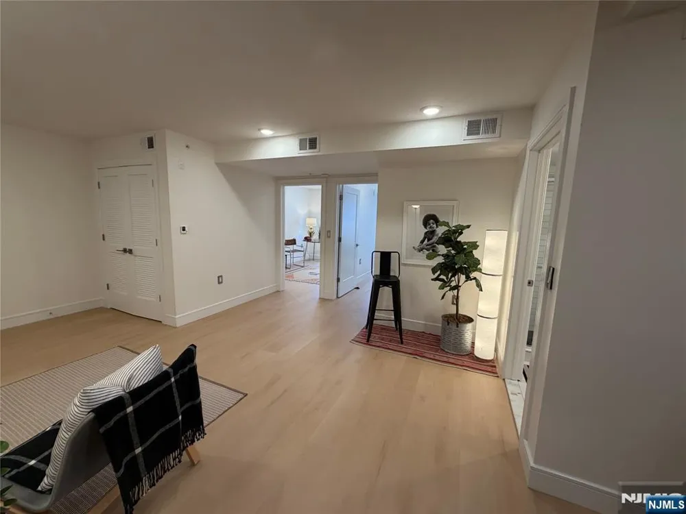 627 Valley Road E Montclair, NJ 07043