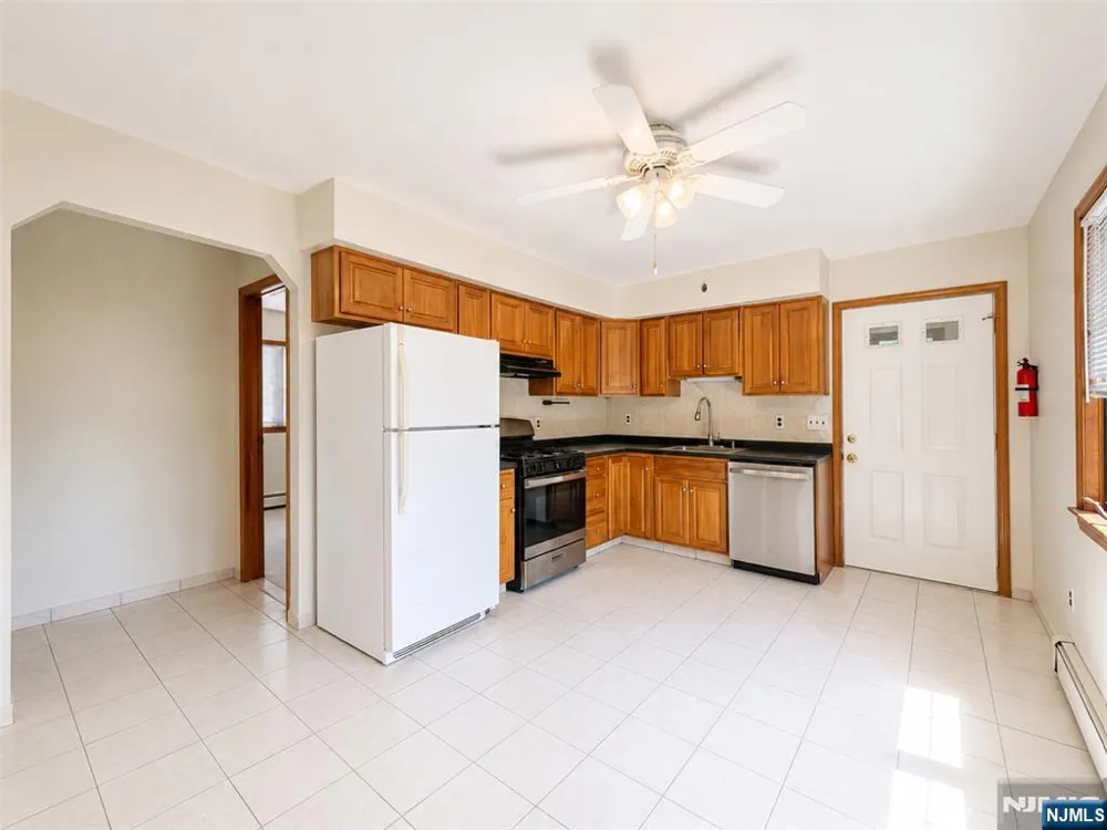 120 Fenner Avenue 2 Clifton, NJ 07013