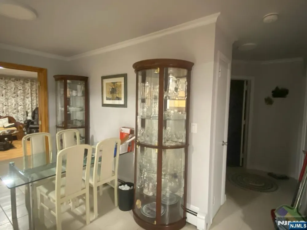 520 4th Street 1st Fl Palisades Park, NJ 07650