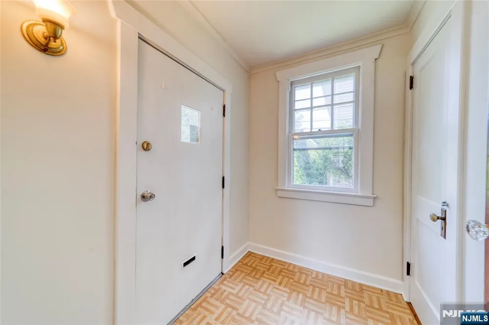 824 Linden Avenue Ridgefield, NJ 07657