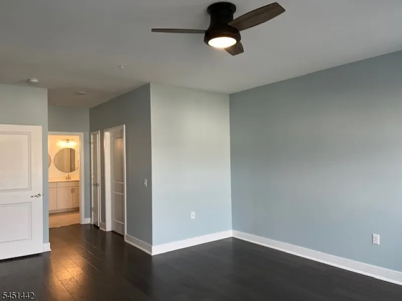 46 Whitney Ave Morris Plains, NJ 07950