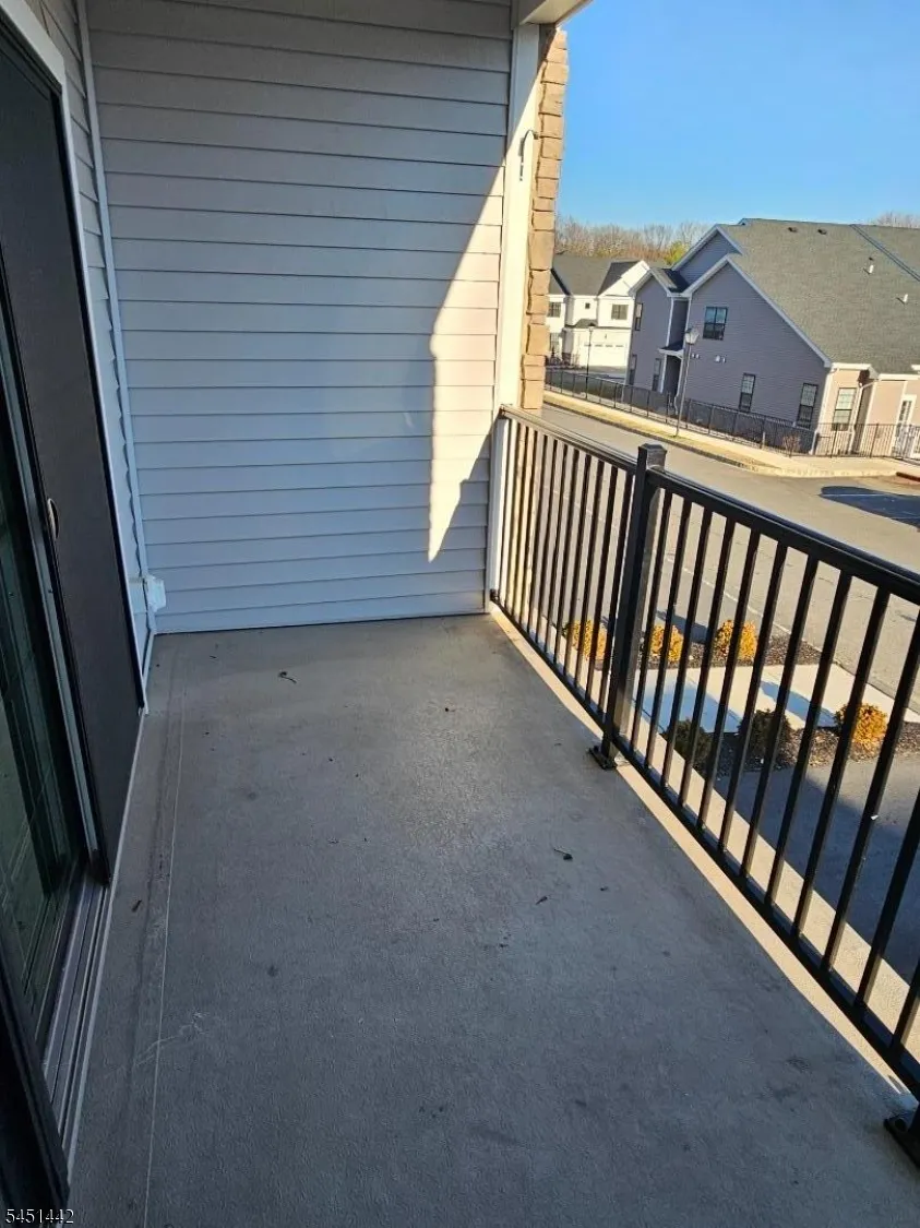 46 Whitney Ave Morris Plains, NJ 07950