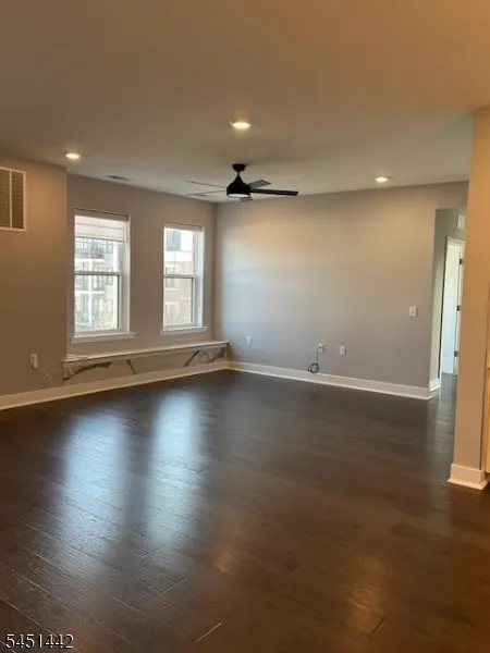 46 Whitney Ave Morris Plains, NJ 07950