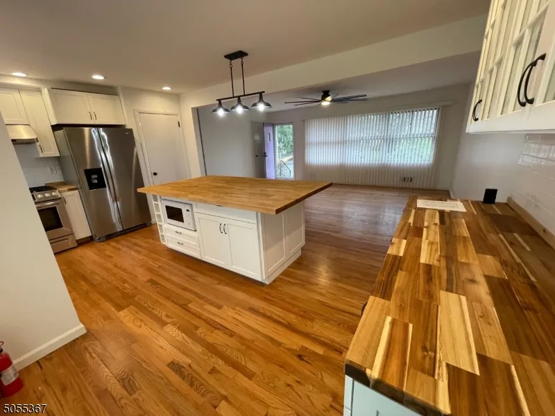 70 Beverly Rd #1 Unit 1 Bloomfield, NJ 07003