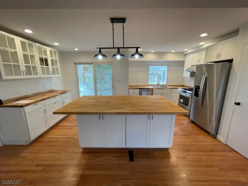 70 Beverly Rd #1 Unit 1 Bloomfield, NJ 07003