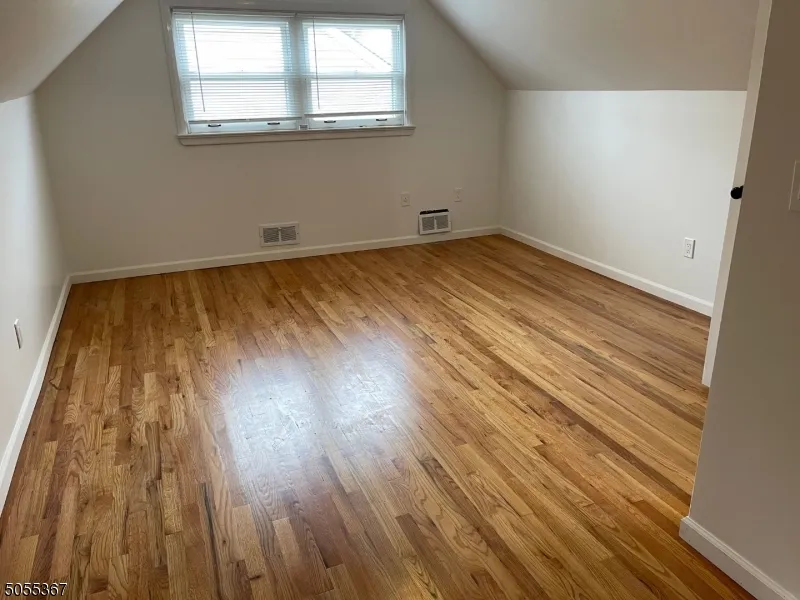 70 Beverly Rd #1 Unit 1 Bloomfield, NJ 07003
