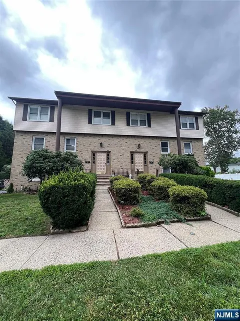 6 Daniel Court A