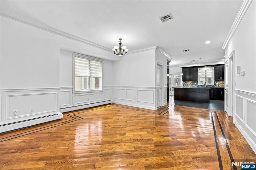 215 4th Street A Palisades Park, NJ 07650