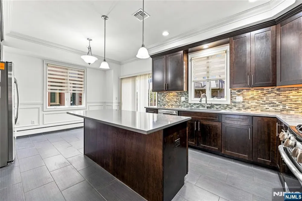 215 4th Street A Palisades Park, NJ 07650