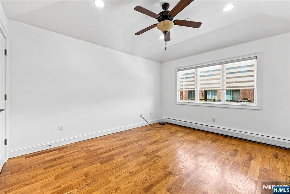 215 4th Street A Palisades Park, NJ 07650