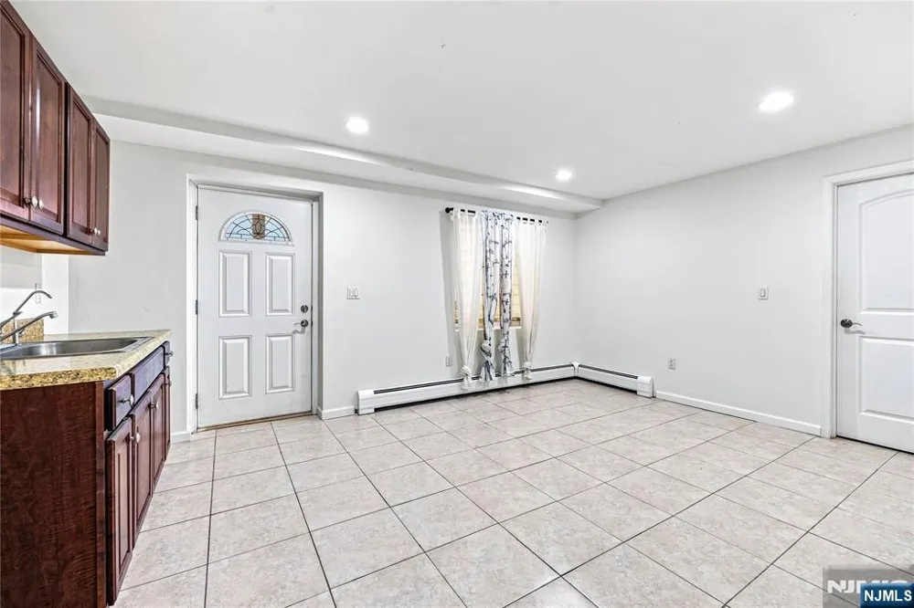 215 4th Street A Palisades Park, NJ 07650