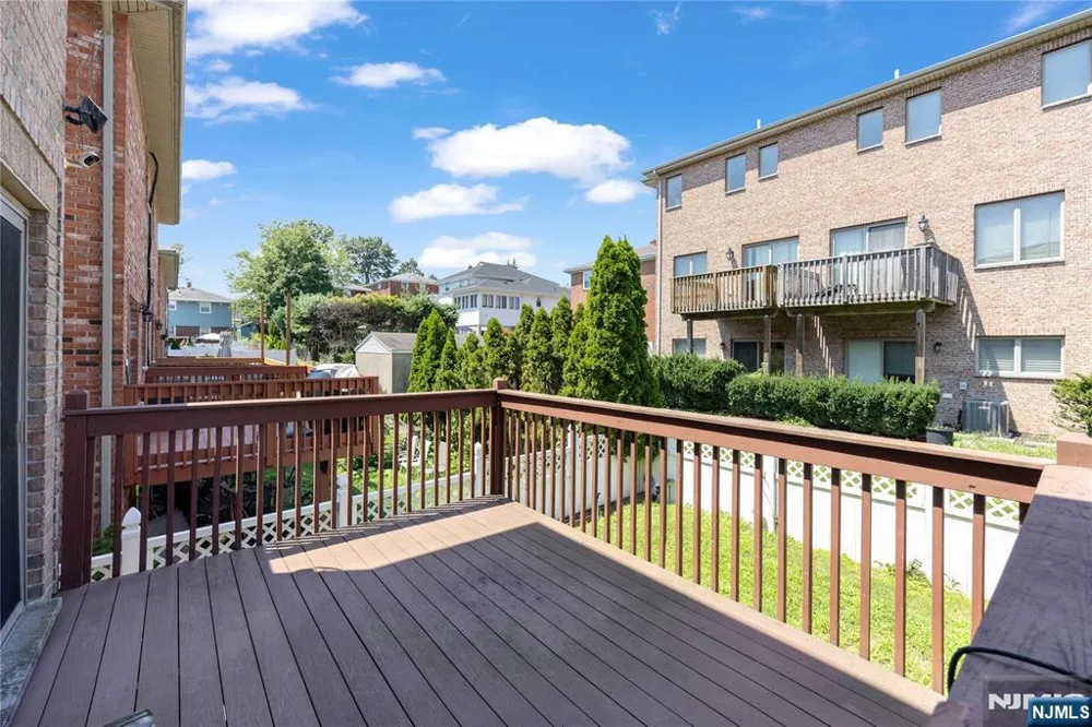 215 4th Street A Palisades Park, NJ 07650