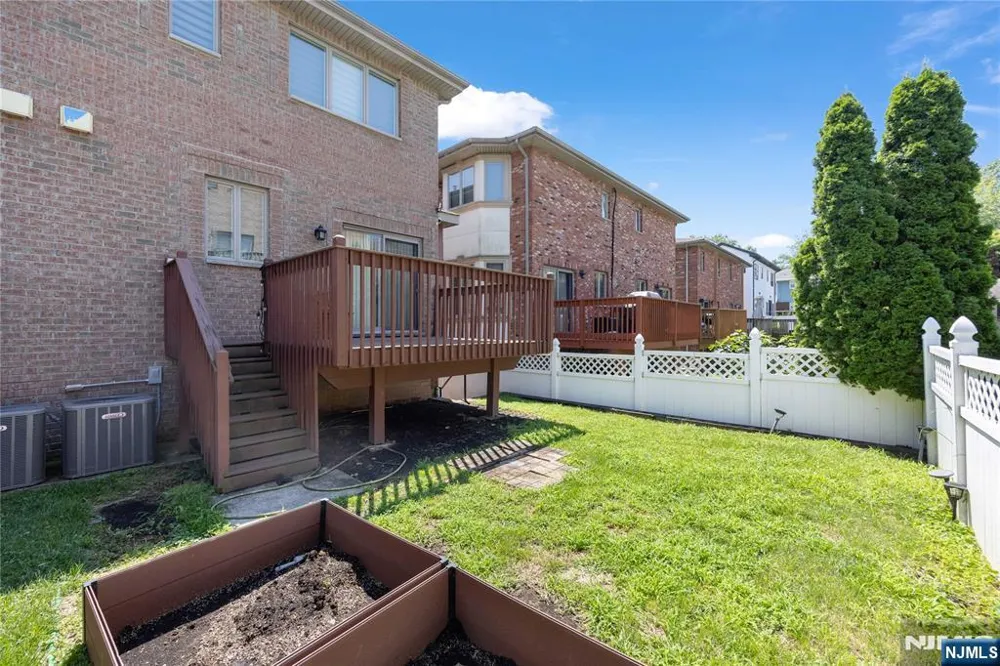 215 4th Street A Palisades Park, NJ 07650