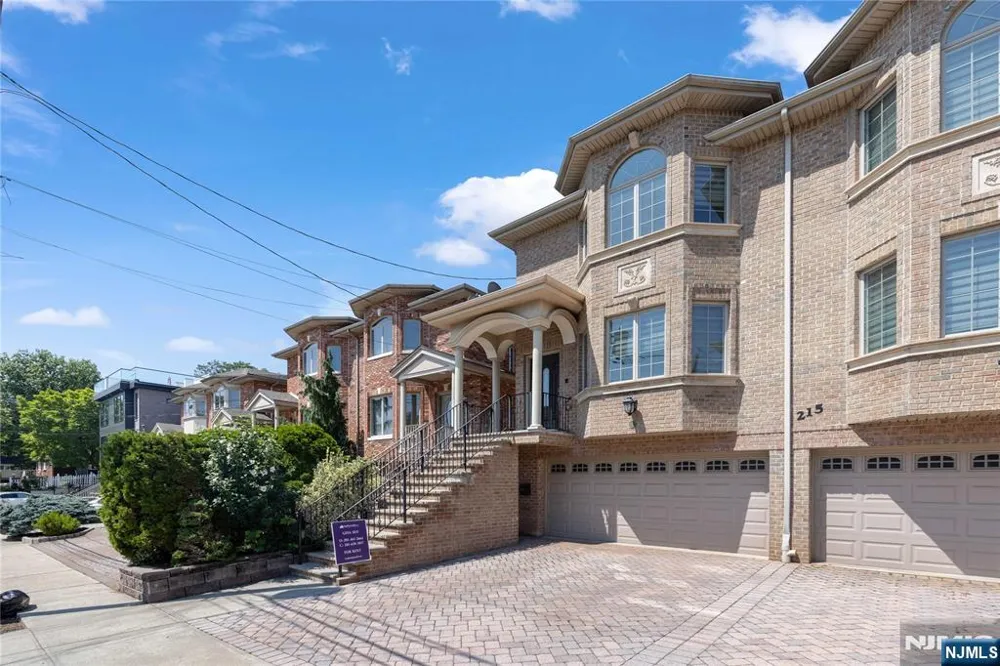 215 4th Street A Palisades Park, NJ 07650