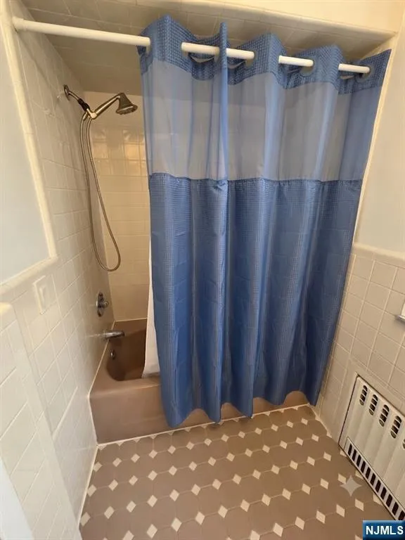 166 Carmita Avenue 2 Rutherford, NJ 07070