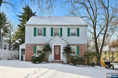 40 Clinton Avenue