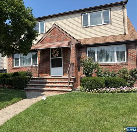 238 4th Street 2