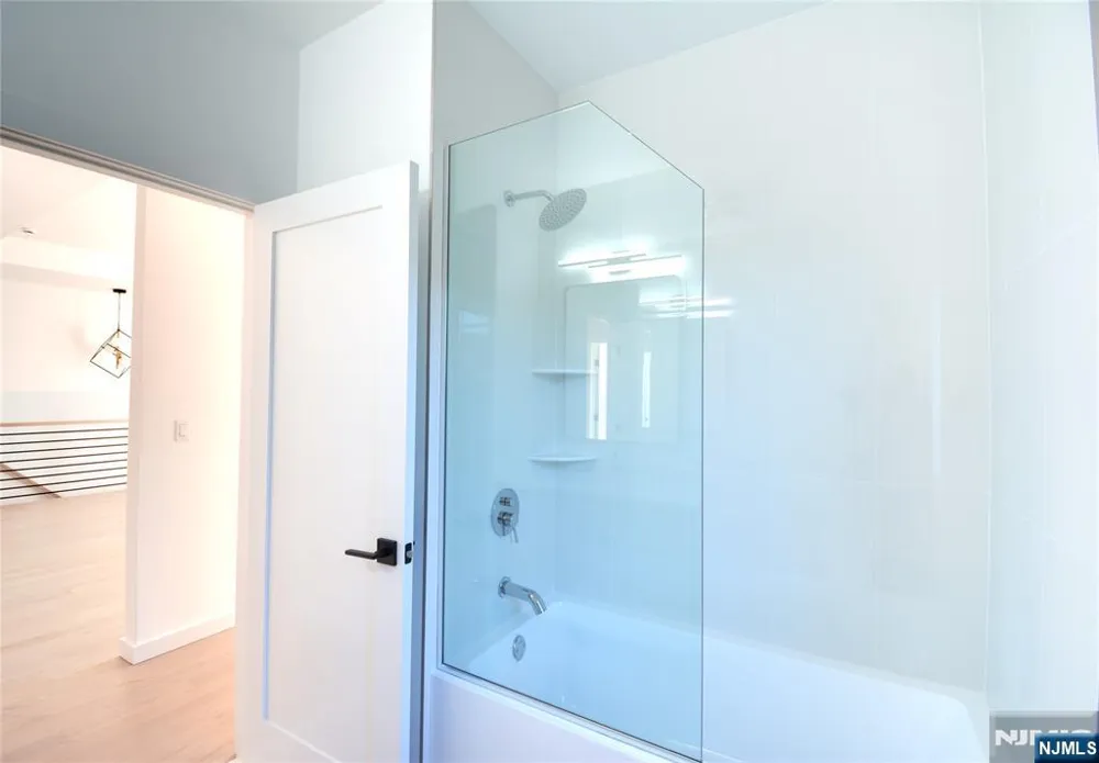 35 Henry Avenue 2nd Floor Palisades Park, NJ 07650