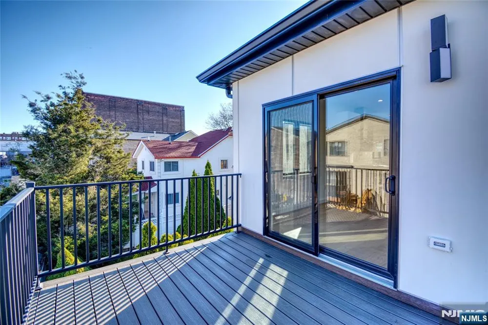 35 Henry Avenue 2nd Floor Palisades Park, NJ 07650