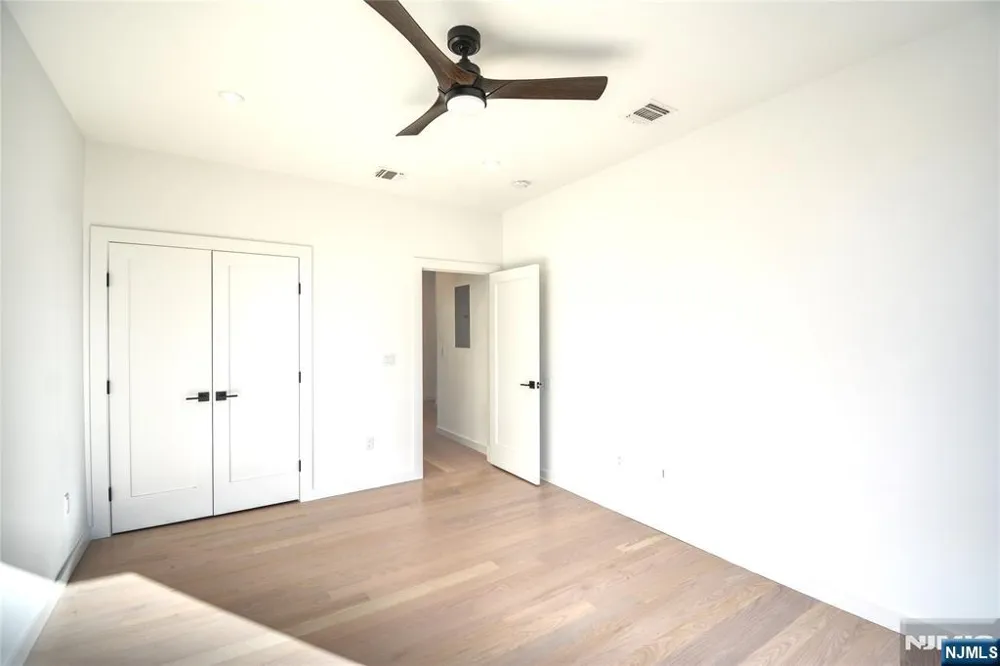 35 Henry Avenue 2nd Floor Palisades Park, NJ 07650