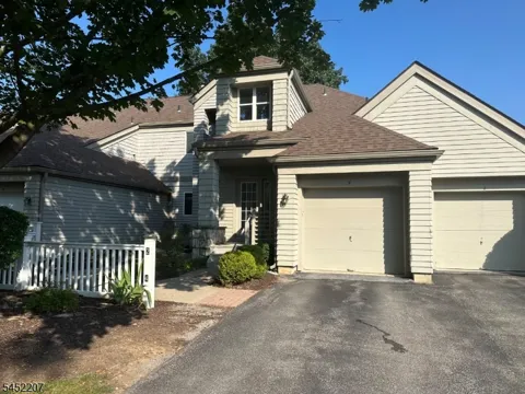 4 Harker Hill Dr
