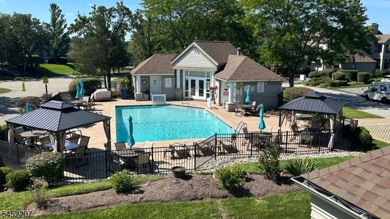 4 Harker Hill Dr Hardyston, NJ 07419