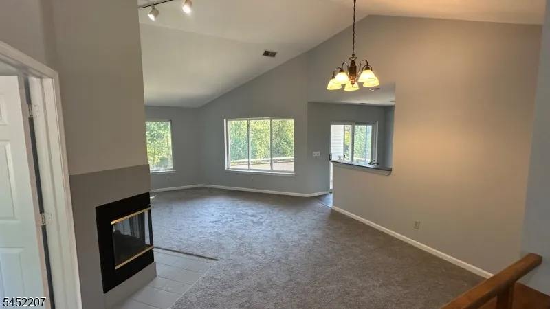 4 Harker Hill Dr Hardyston, NJ 07419
