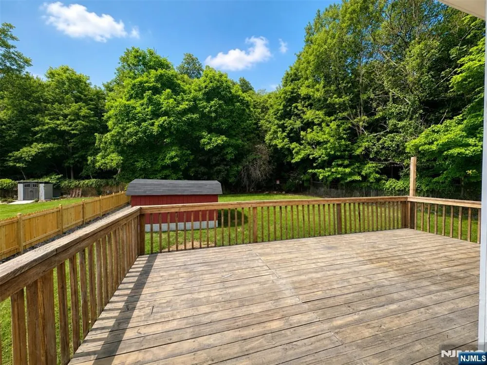 28 Carr Street 1 Pompton Lakes, NJ 07442