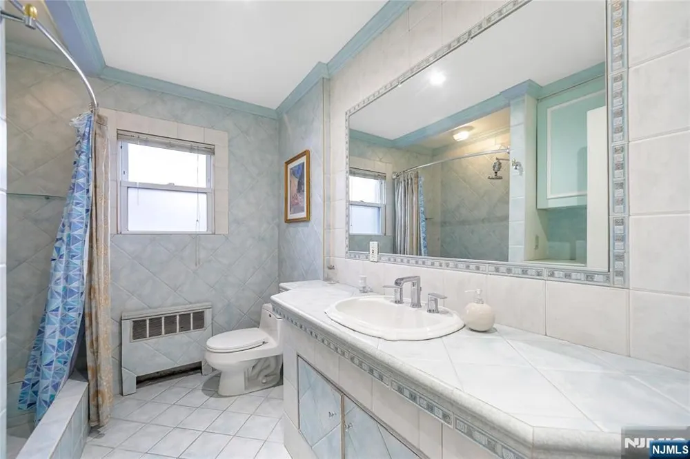 201 Oakdene Place C00E2 Cliffside Park, NJ 07010