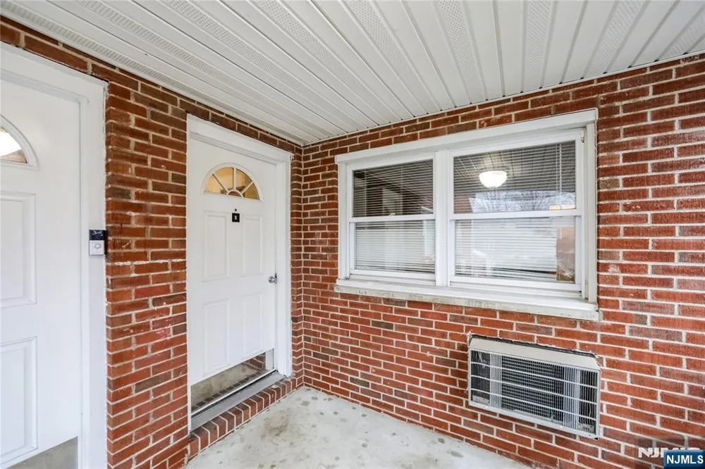 201 Oakdene Place C00E2 Cliffside Park, NJ 07010