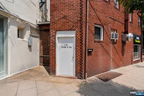 12 Sylvan Street