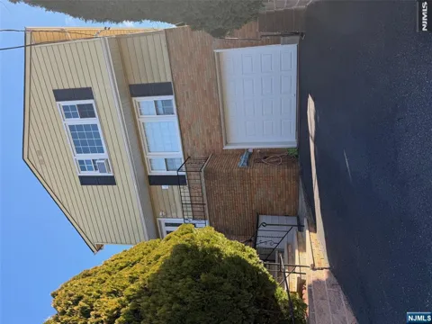 6 Maitland Place 2
