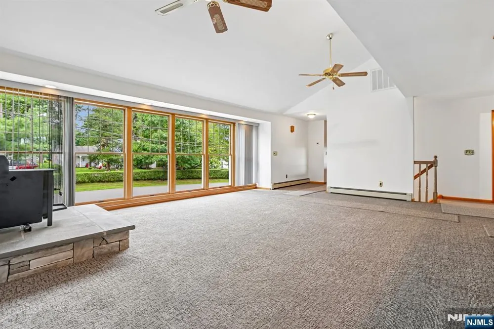 488 Cedar Lane Paramus, NJ 07652