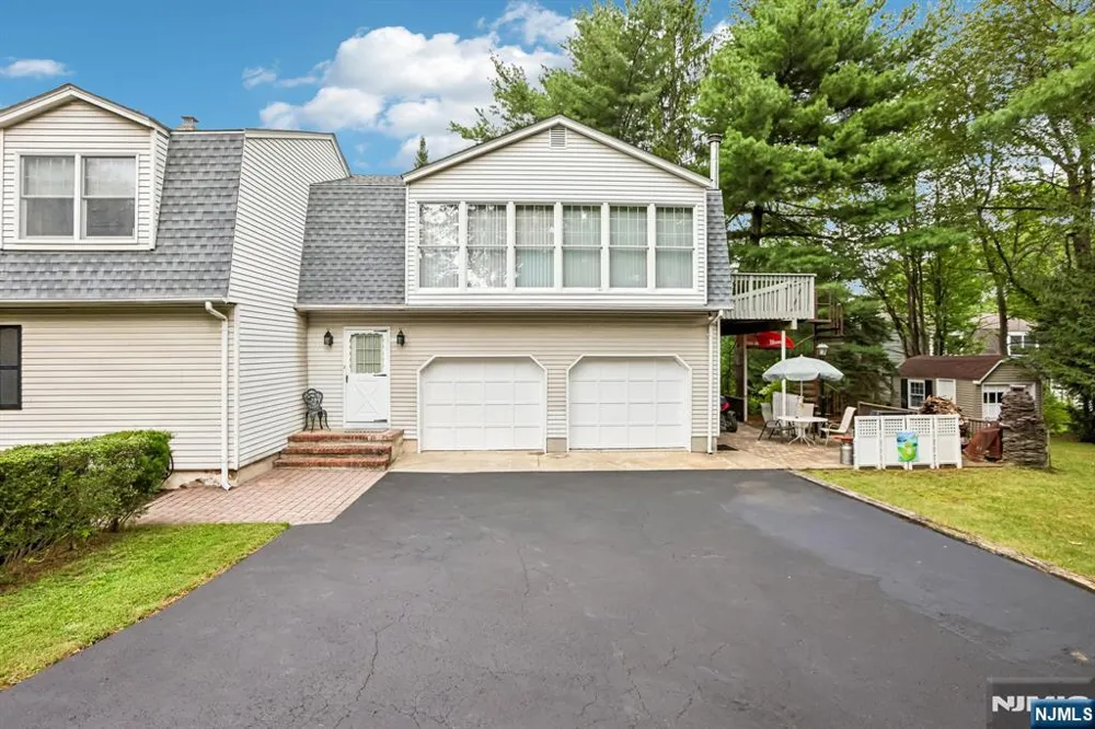 488 Cedar Lane Paramus, NJ 07652