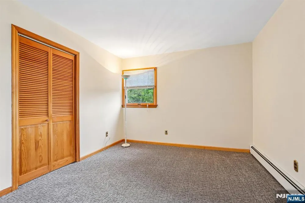 488 Cedar Lane Paramus, NJ 07652