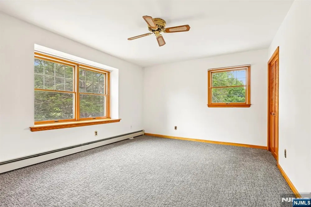 488 Cedar Lane Paramus, NJ 07652
