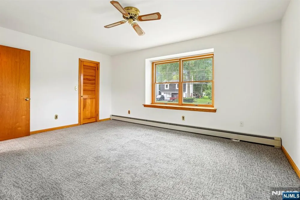 488 Cedar Lane Paramus, NJ 07652